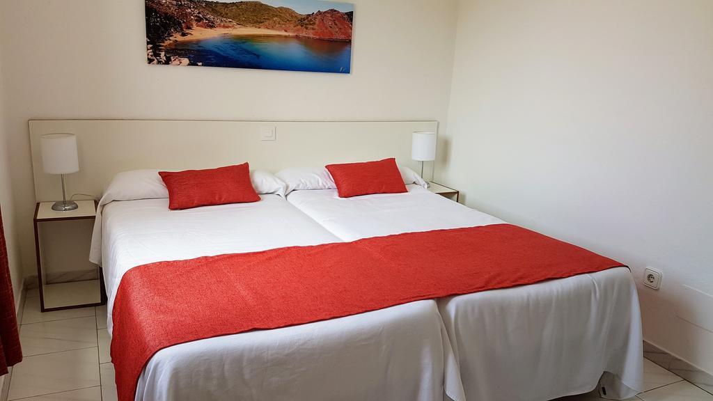 Apartaments California 칼라엔블레인즈 외부 사진